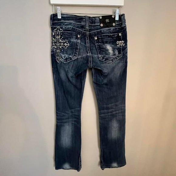 Miss Me Low Rise Embellished Embroidered Boot Jeans - Picture 1 of 14